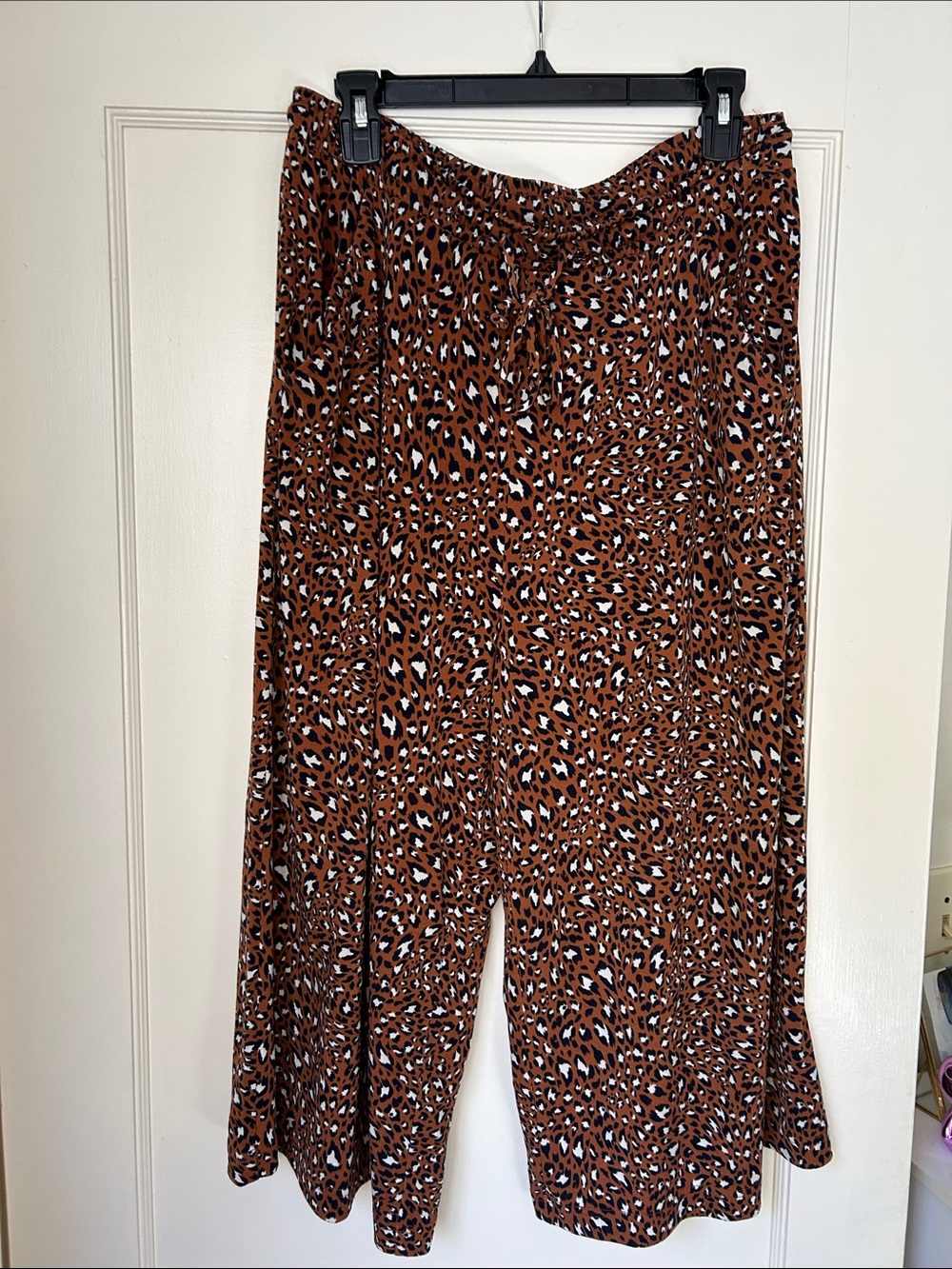 Banana Republic Brown Leopard Print Capris